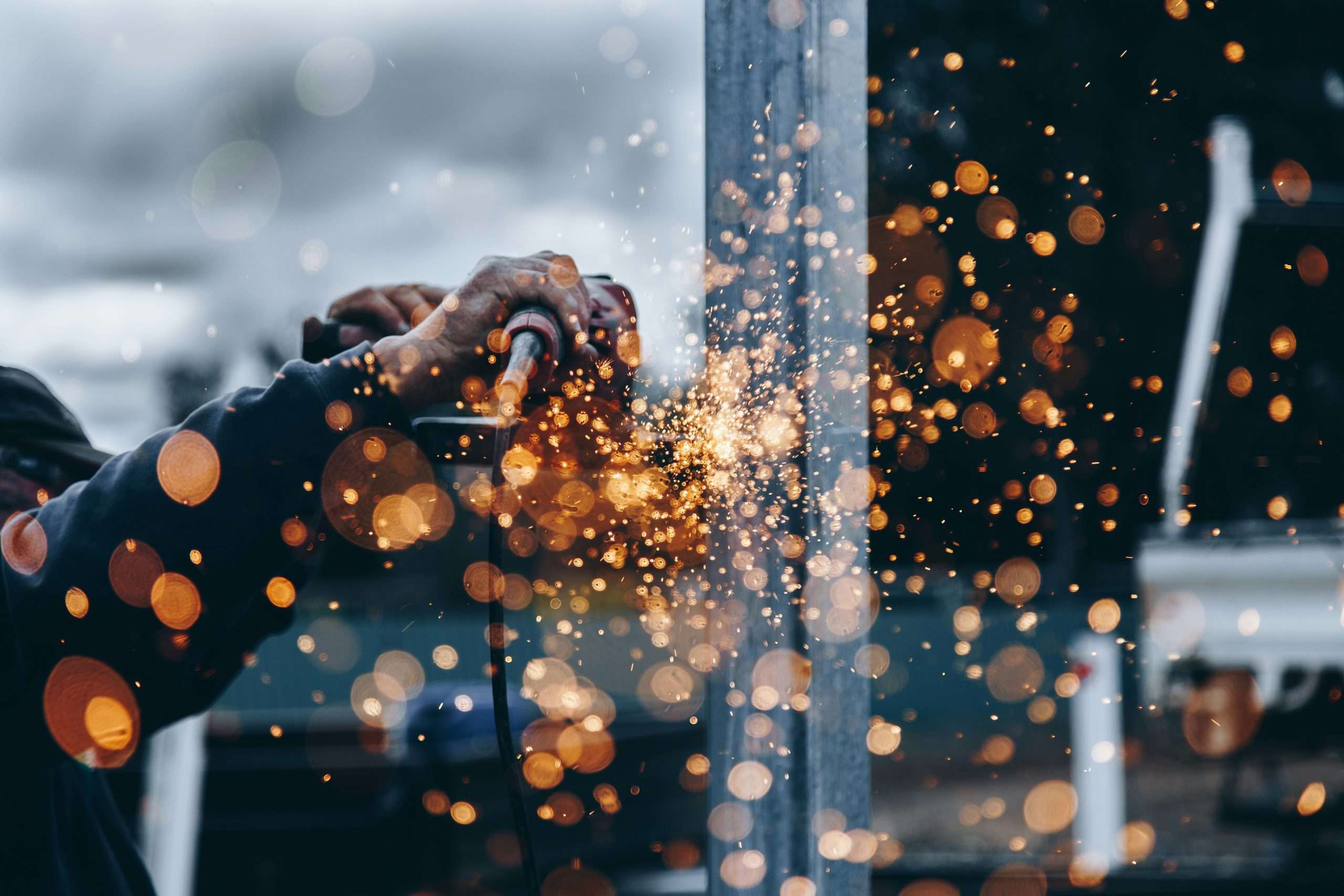 How to Minimize Risks with Accurate Electrical Estimating Services